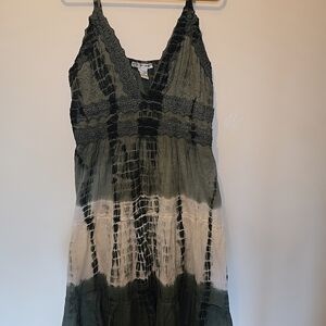 Green and White Sleeveless Dress